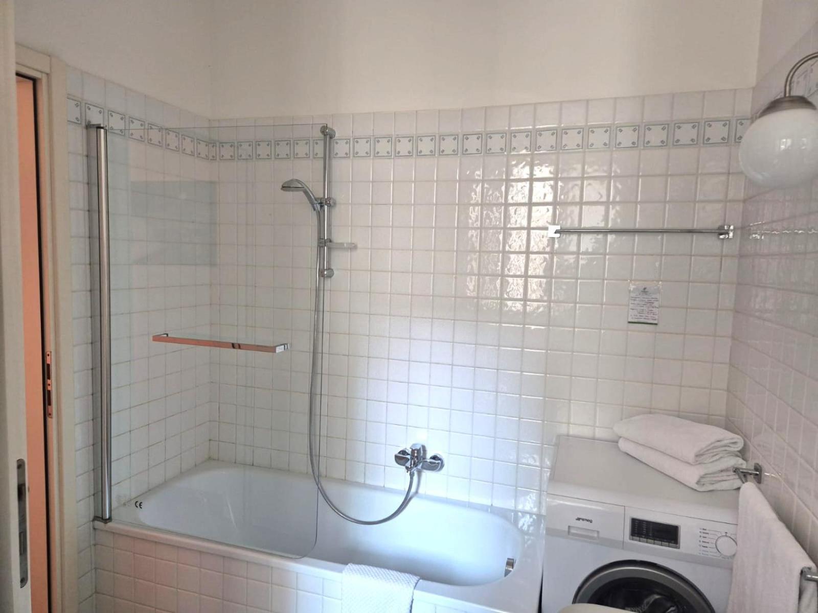 Phi Hotel Bologna Apartments Eksteriør billede